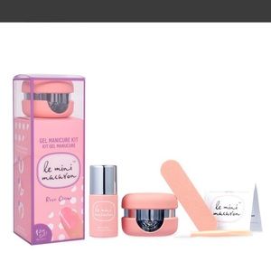 Le Mini Macaron Gel Manicure Kit